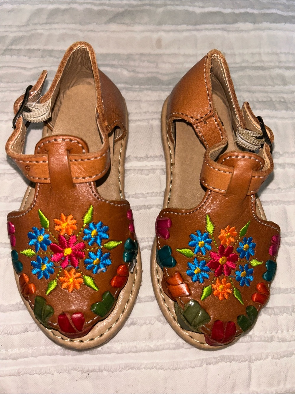 Brown handmade Leather Girls' Embroidered Floral Sandals made in Mexico 🇲🇽 6c
